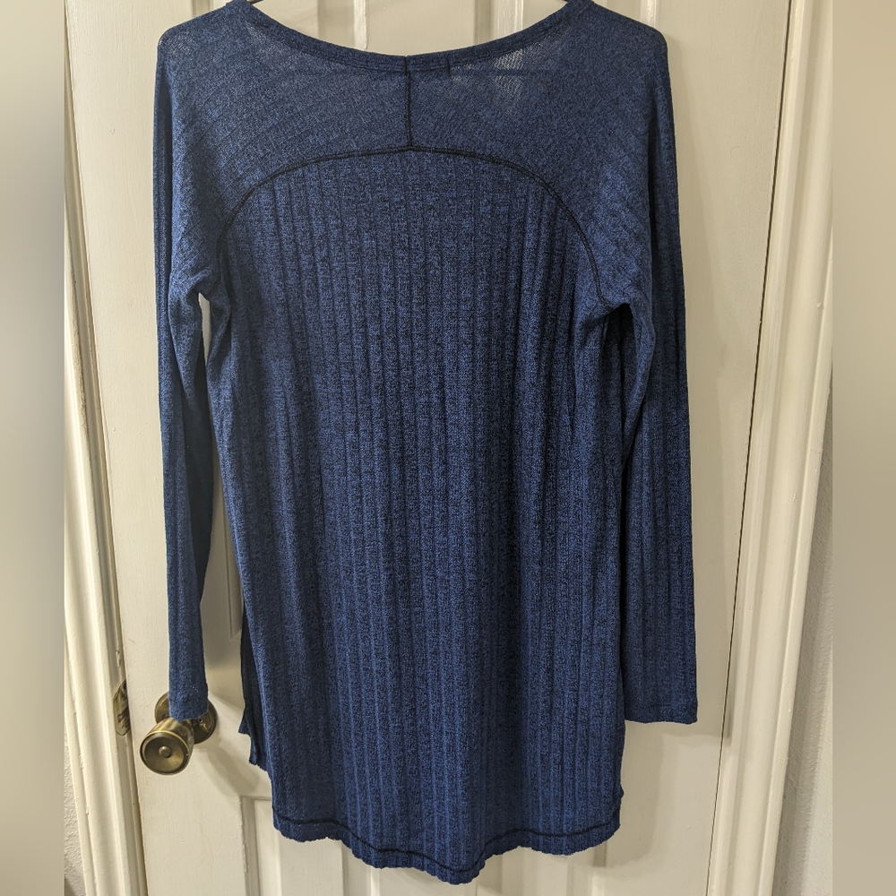 Tunic Top - Picture 2 of 3